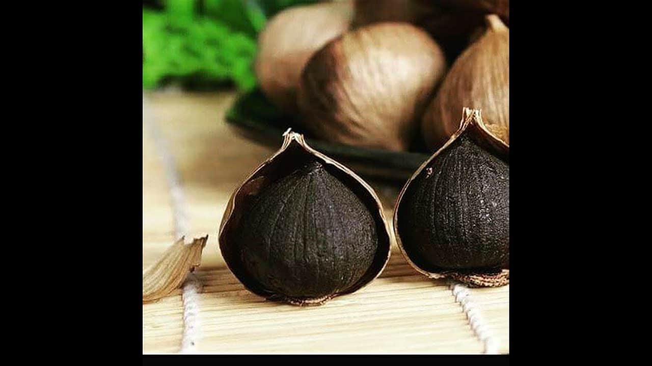سیر سیاه نجف آباد مناسب ترکیب با انواع غذا های سنتی